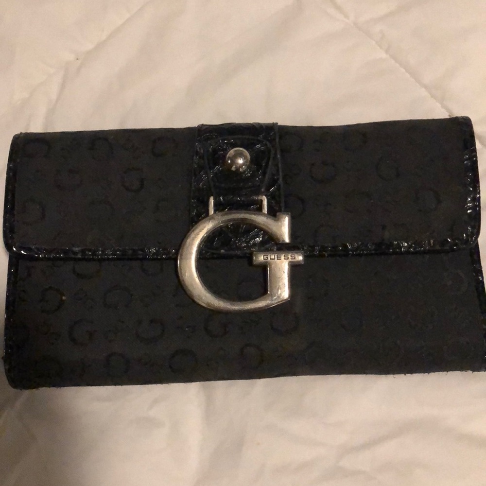 Guess wallet